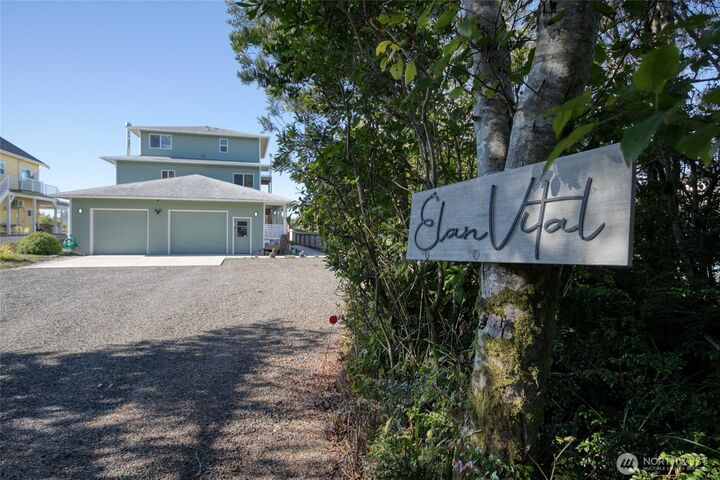 Property Photo:  27  Ocean Lane  WA 98535