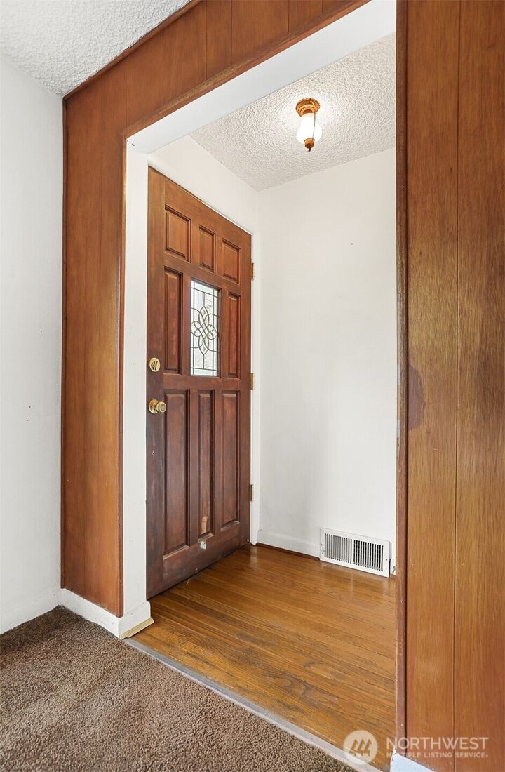 Property Photo: 7536 13th Avenue NW WA 98117