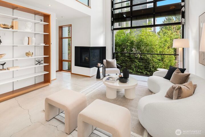 Property Photo:  716  23rd Avenue S B  WA 98144 