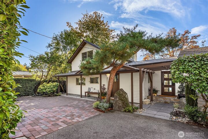 Property Photo:  4205  Pleasant Beach Drive NE  WA 98110 