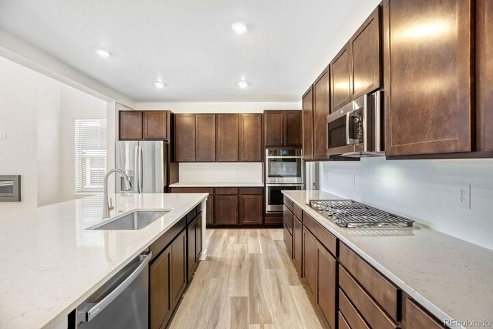 Property Photo:  5472 E 148th Avenue  CO 80602 