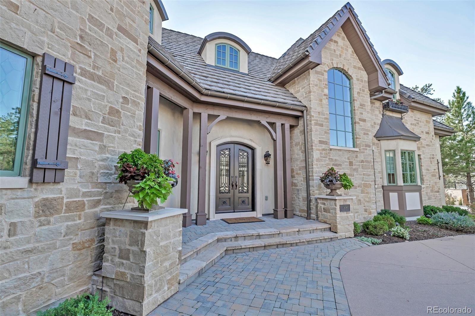 Property Photo: 1202 Wildcat Bend Court CO 80108