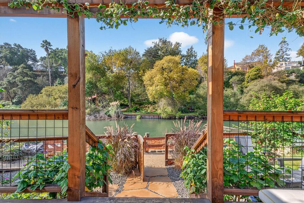 Property Photo: 425 Riverview Avenue CA 95010