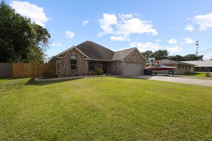Property Photo:  775 Bridgeview St.  TX 77611
