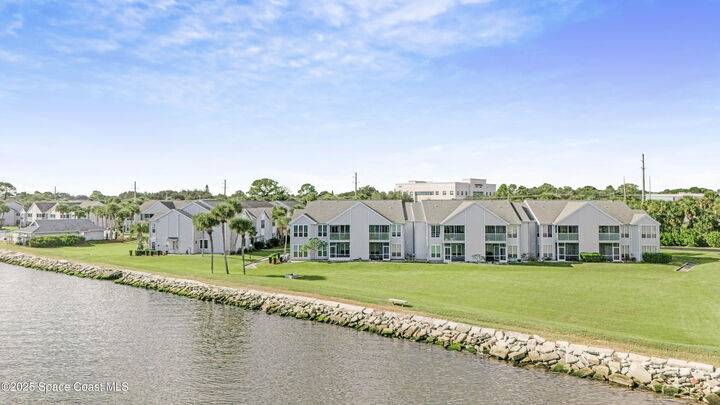 Property Photo: 7240 N Highway 1 FL 32927