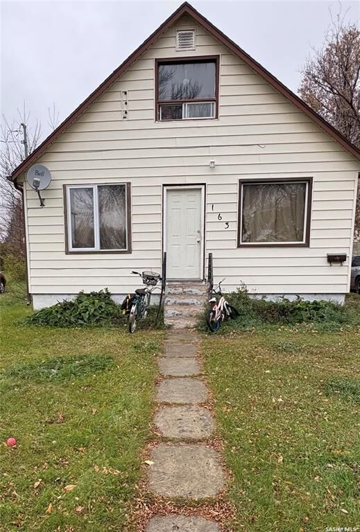 Property Photo: 163 Duncan Street W SK S3N 0G7