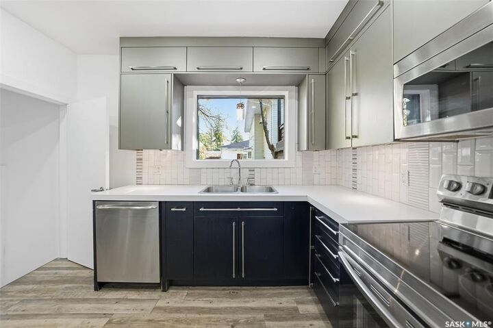Photo de la propriété: 305 Adelaide Street E SK S7J 0H8