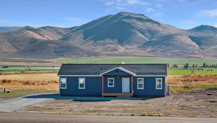 Property Photo: 8 Punkin Center (With Garage) Rd ID 83313