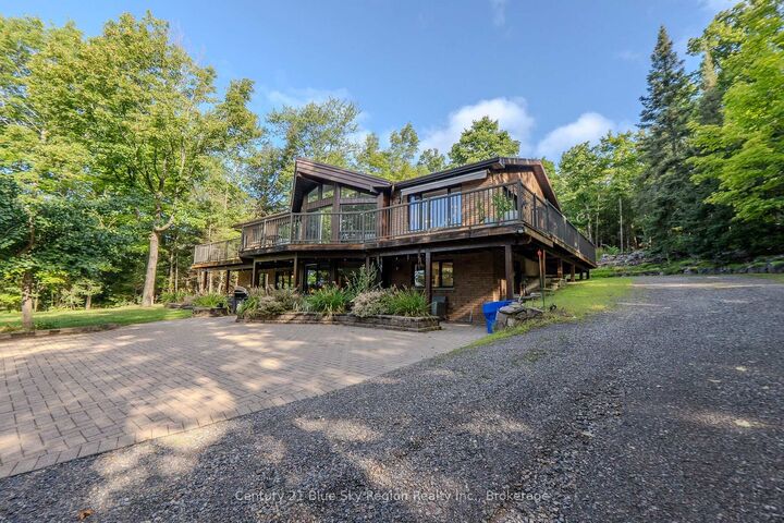 Photo de la propriété:  708 Anita Avenue  ON P1B 8G4 