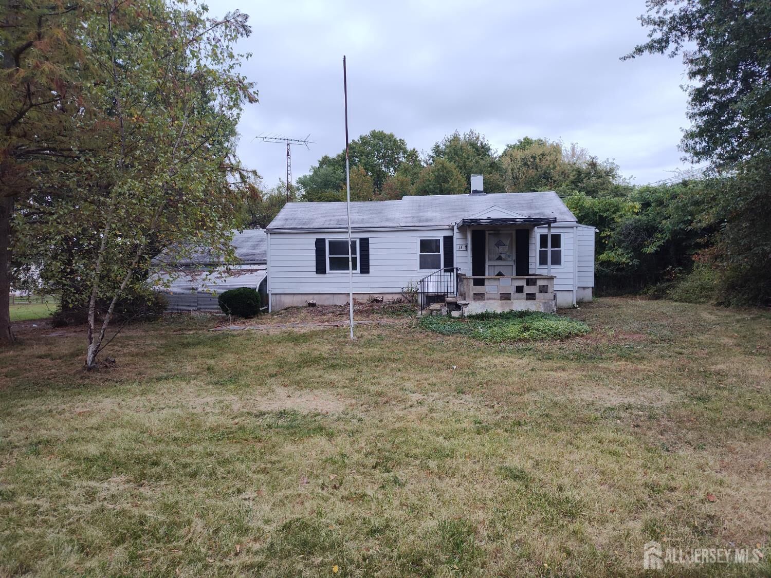 Property Photo:  11 Kline Boulevard  NJ 08889
