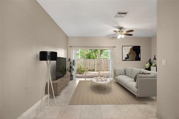 1160 NW 100th Ave 1160  Pembroke Pines FL 33024 photo