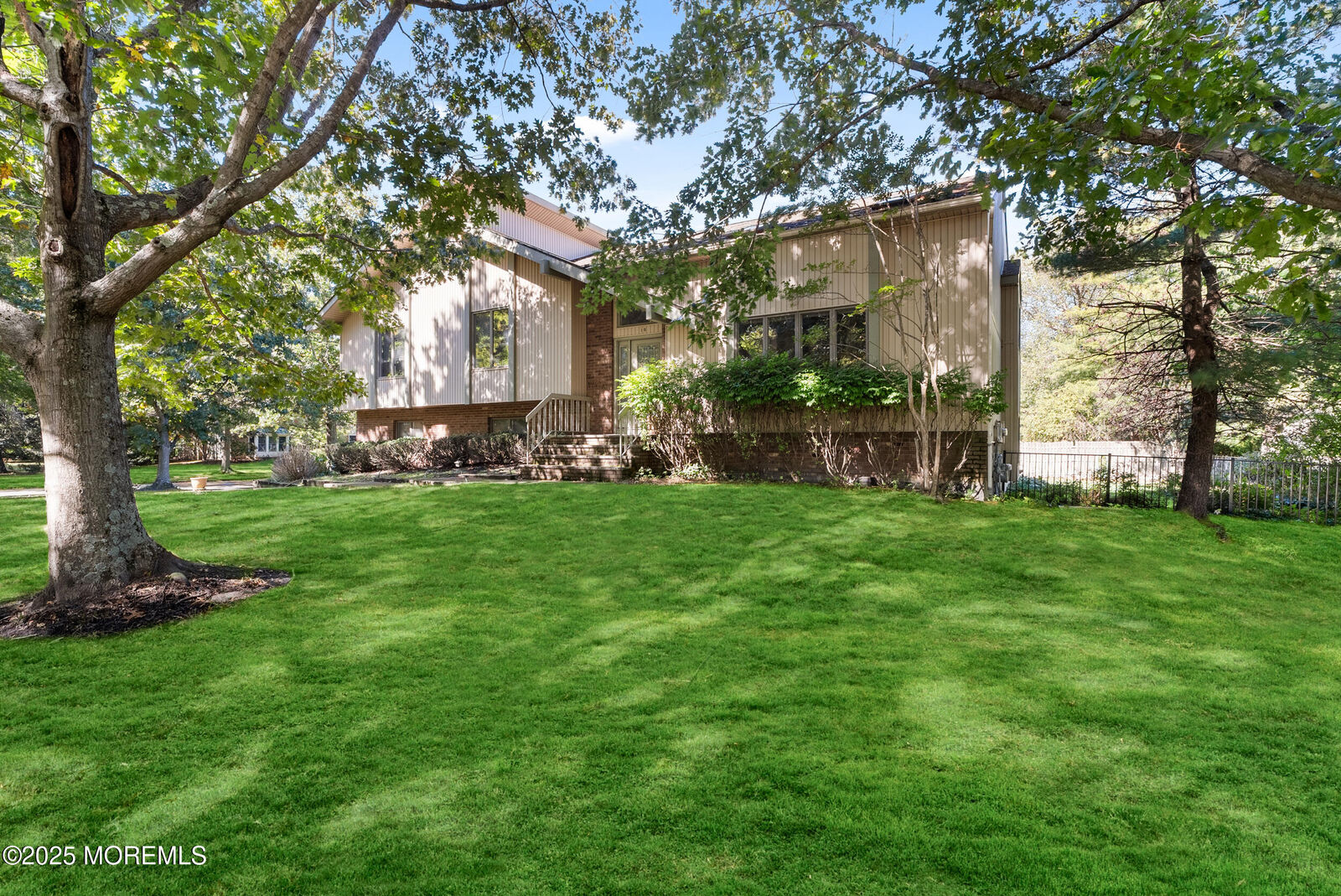 Property Photo:  10 Oak Tree Lane  NJ 07712
