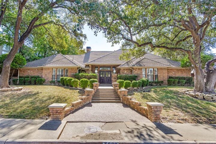 Property Photo:  5626 Twin Brooks Drive  TX 75252