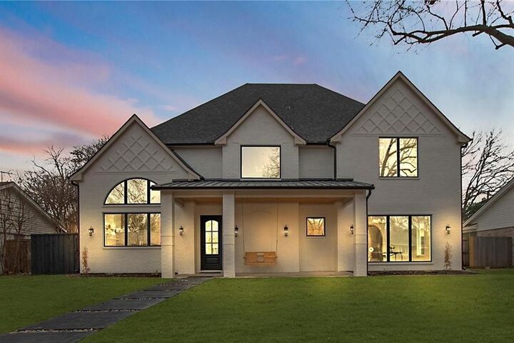 Property Photo:  1129 Melrose Drive  TX 75080