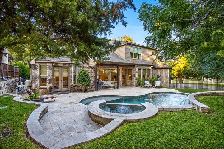 Property Photo:  2301 Brandywine  TX 75070