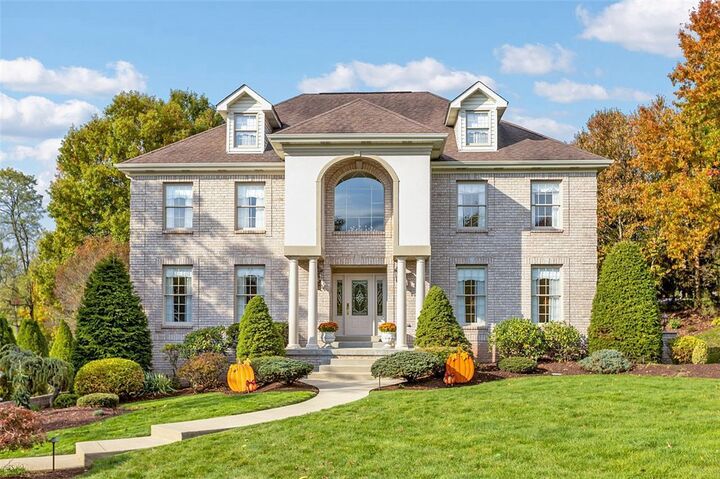 Property Photo: 100 Pin Oak Court PA 15367