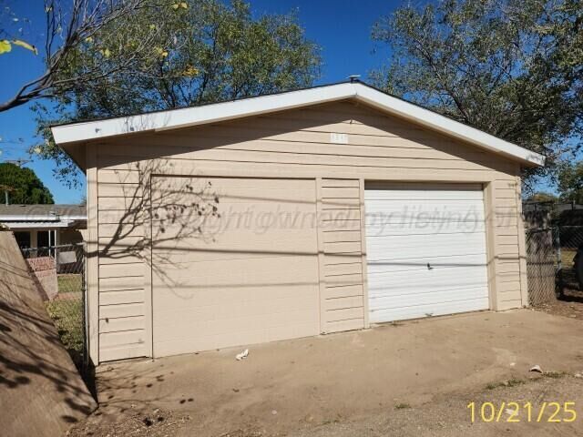 Property Photo:  1609 SW 35th Avenue  TX 79109-4911 