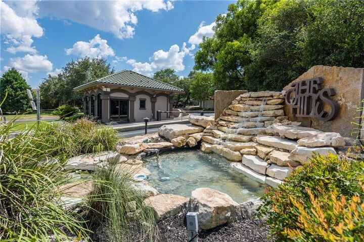 Property Photo: 16 Tournament Way Tournament Way TX 78738