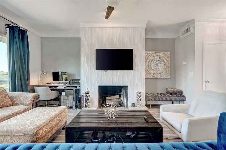 Property Photo: 16 Tournament Way Tournament Way TX 78738