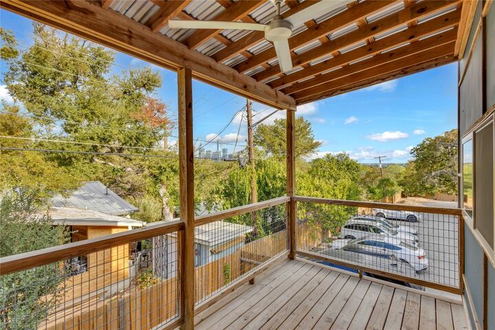 1518 Parker Lane B  Austin TX 78741 photo