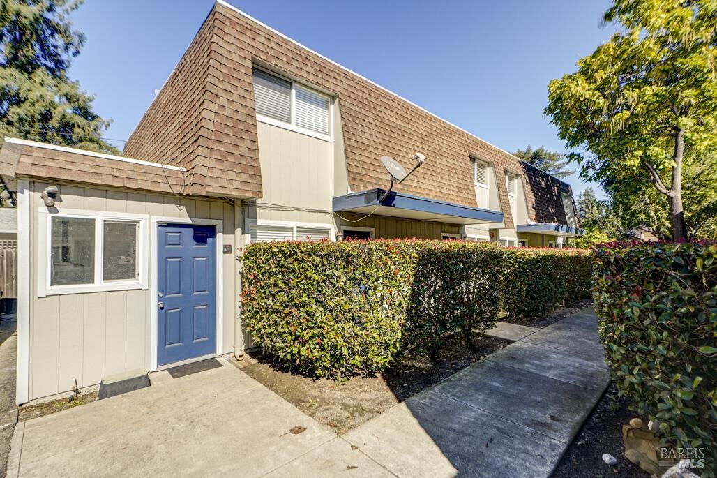 Property Photo:  726 Orchard Street  CA 95404