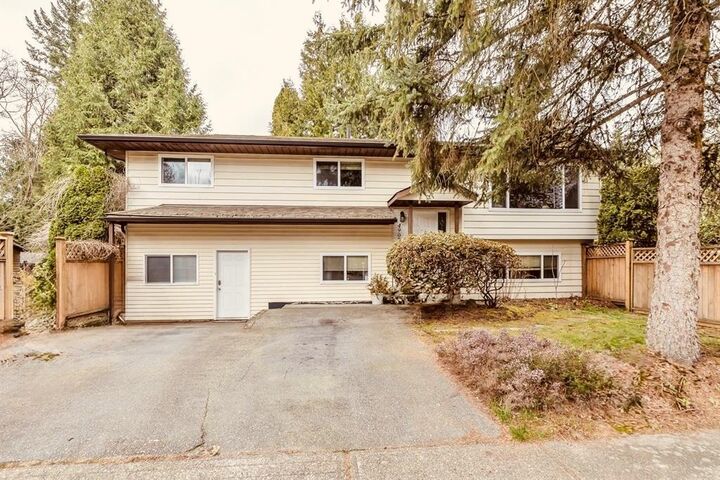 4907 202A Street  Langley BC V3A 6W8 photo