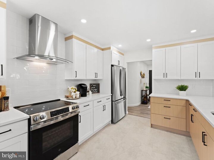 Property Photo: 443 Valley Run Drive NJ 08002