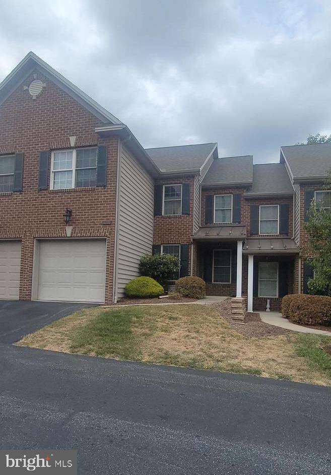 5295 Winthrop Avenue  Mechanicsburg PA 17050 photo