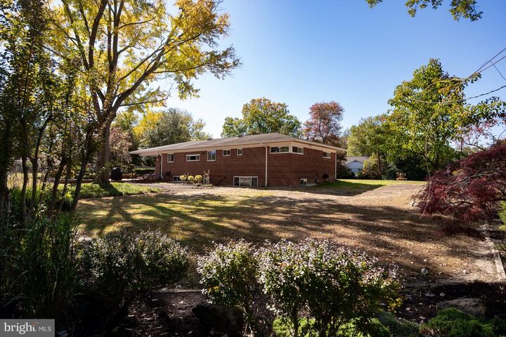 Property Photo:  8917 Linton Lane  VA 22308 