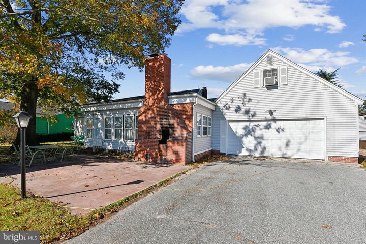 Property Photo: 9266 Sharptown Road DE 19956