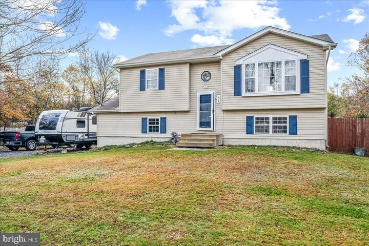 Property Photo:  204 Center Drive  PA 18610