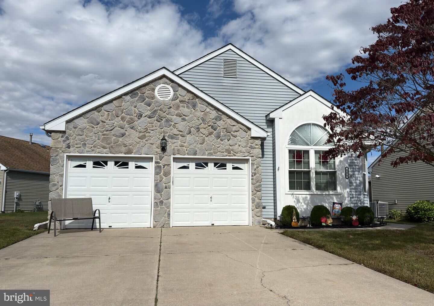 Property Photo:  617 Saint Vincent Court  NJ 08094