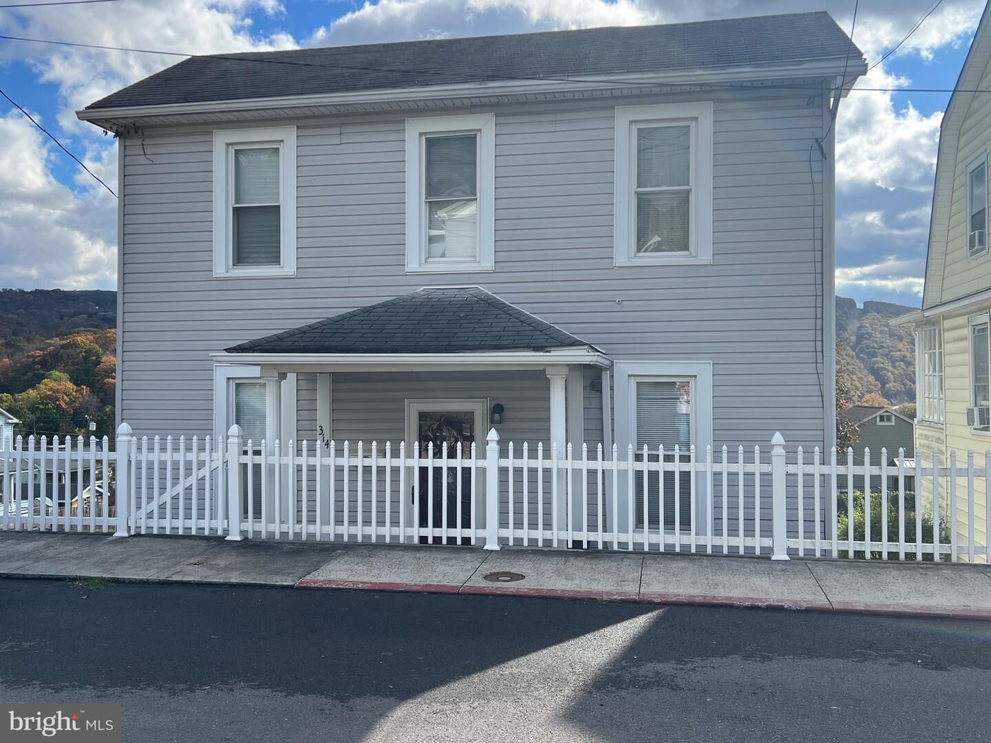 Property Photo:  314 Walnut Street  MD 21562 