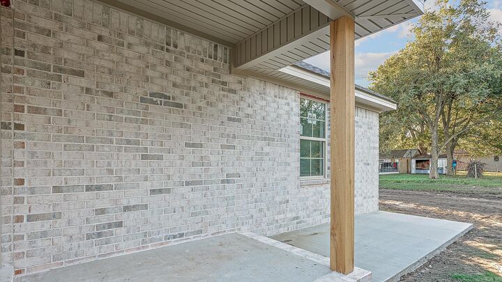 Property Photo:  303 Carol Ave  AR 72447 