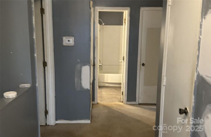 Property Photo: 1712 Blandford Drive NC 28262