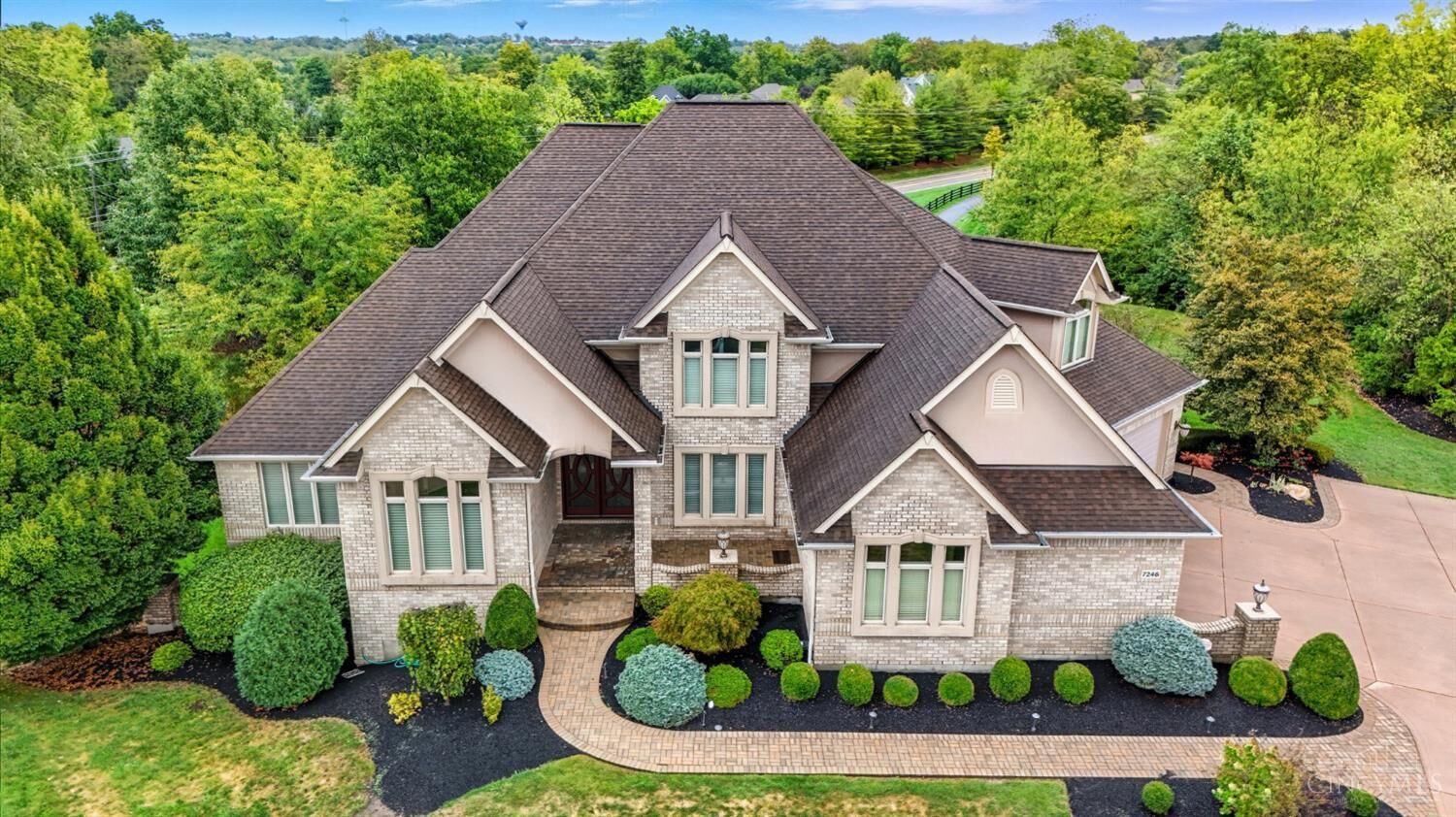 Property Photo:  7246 Southampton Lane  OH 45069