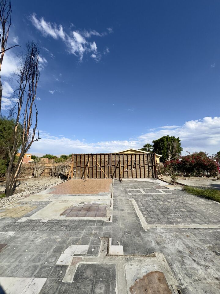 Property Photo:  83712 Cardinal Avenue  CA 92201 