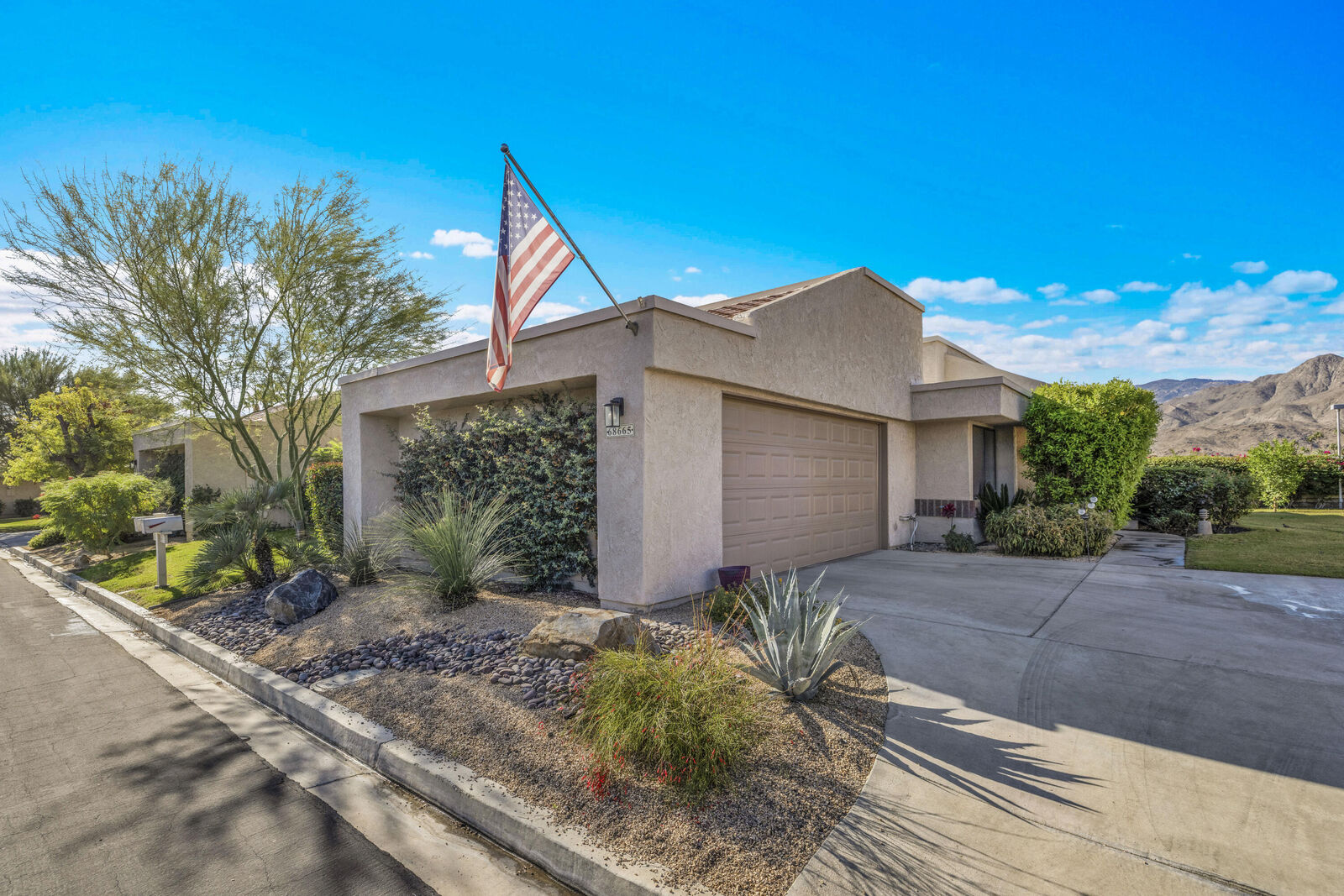 Property Photo:  68665 Calle Mancha  CA 92234 