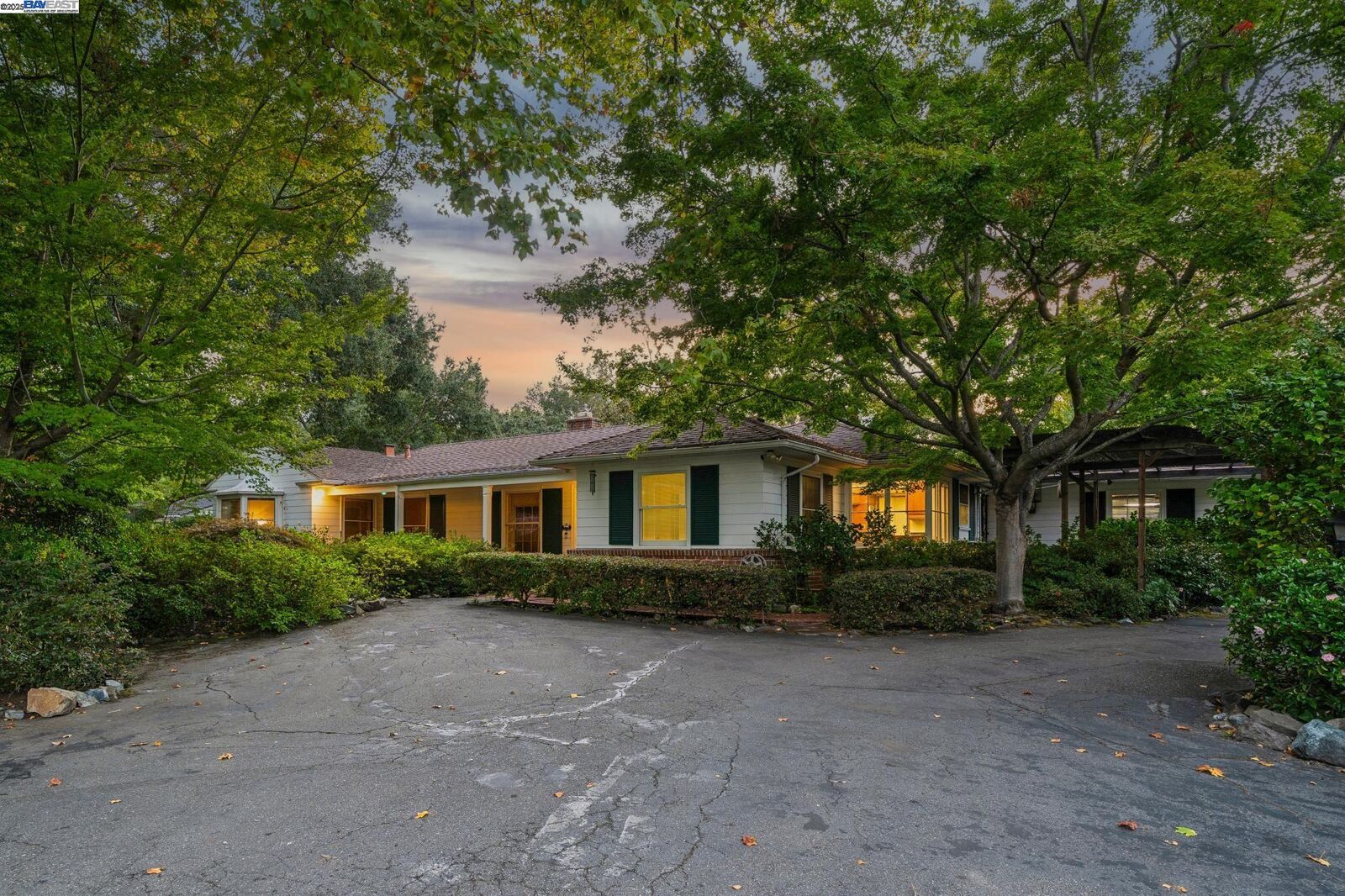 Property Photo:  175 Richard Ln  CA 94595