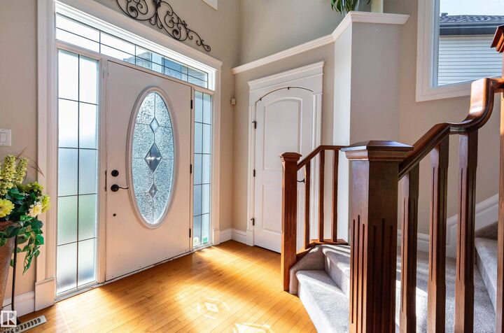 4224 157 Av NW  Edmonton AB T5Y 0C9 photo