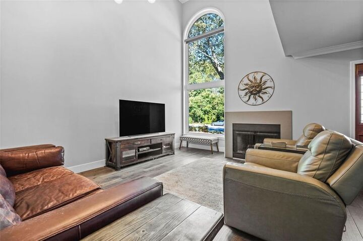 Property Photo: 1050 Essex Court GA 30004