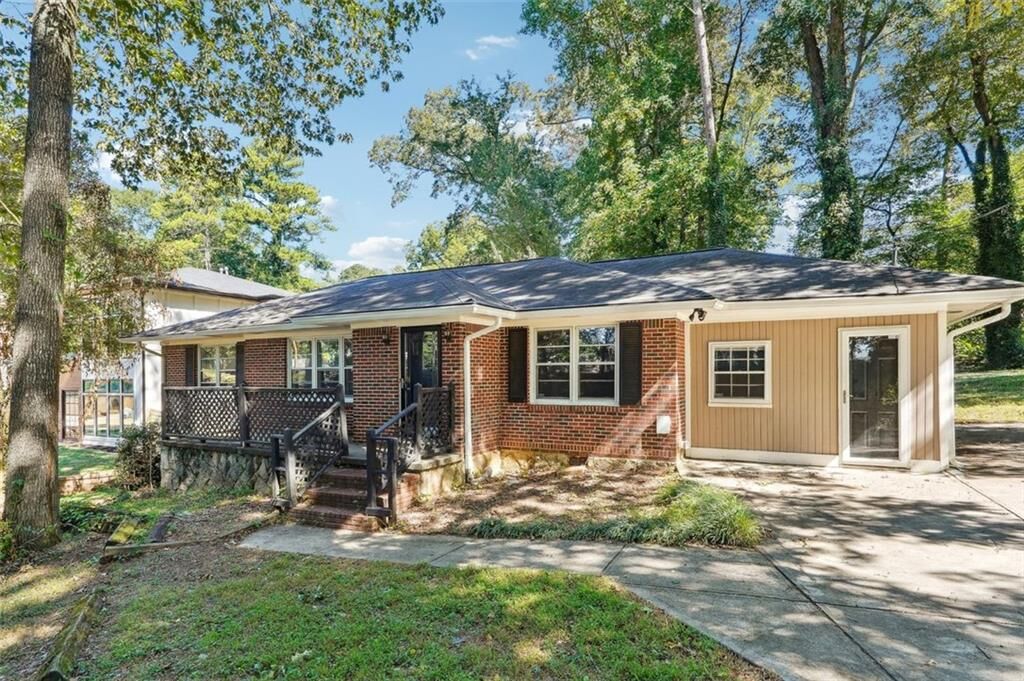 Property Photo: 3194 N Druid Hills Road GA 30033