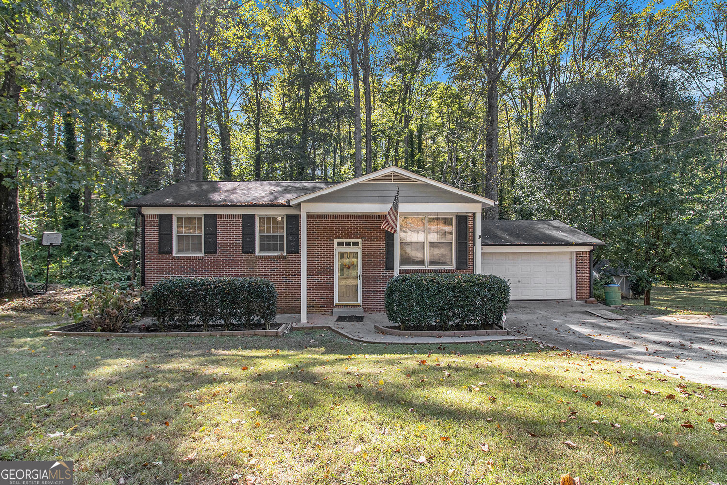 Property Photo:  493 Rebecca Street  GA 30046 