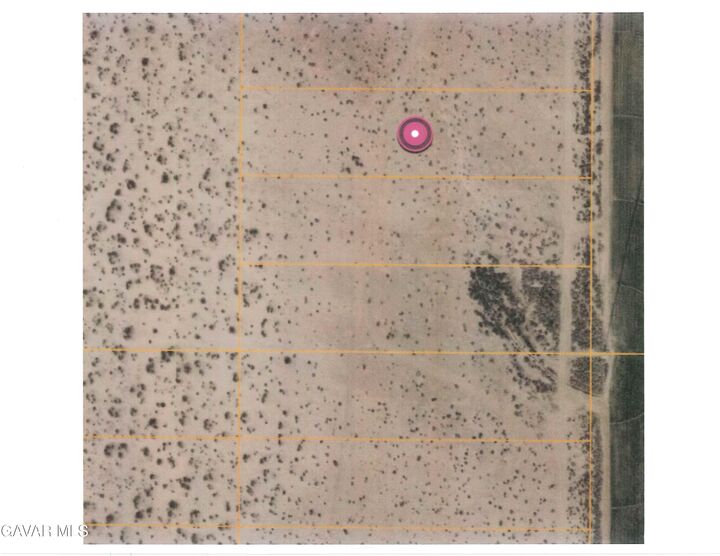 Property Photo: E Vic 235 Ste Street # Q12 CA 93591