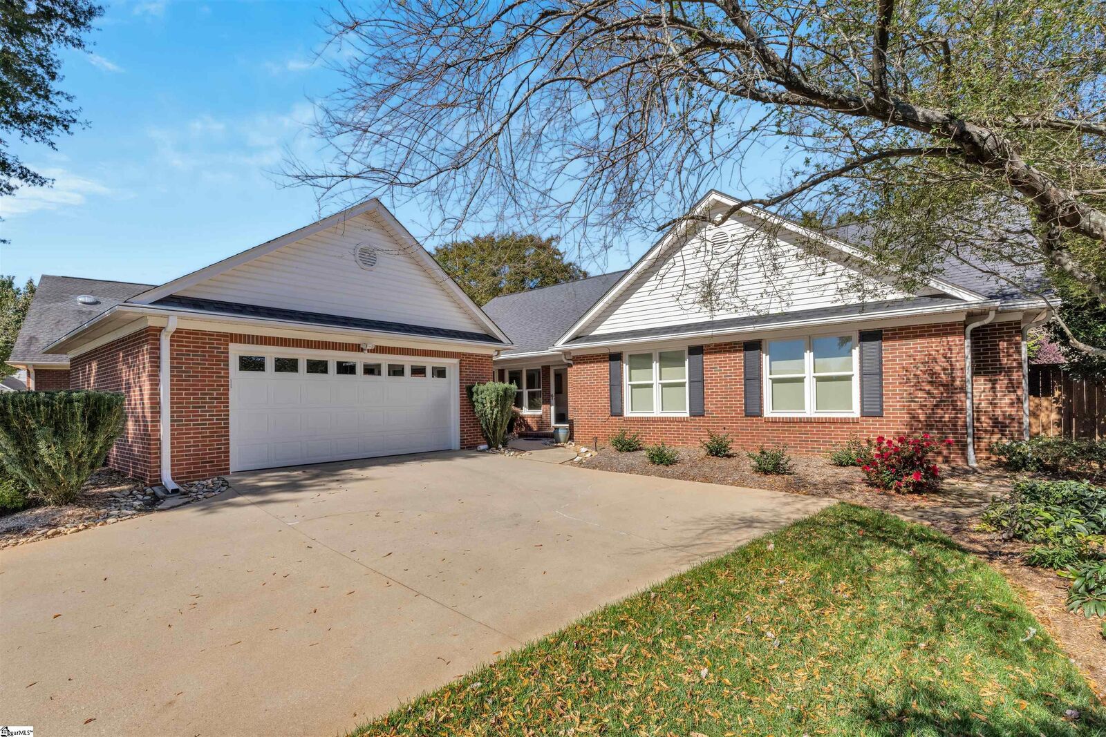 Property Photo:  3 Hearthstone Court  SC 29615