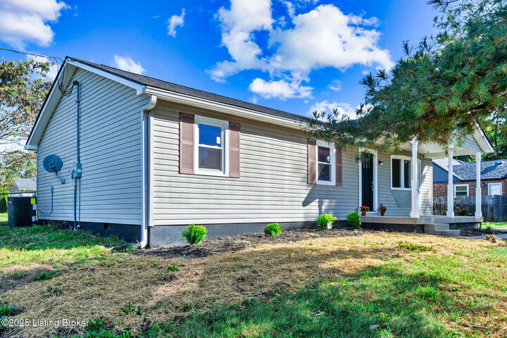 Property Photo:  180 Lover'S Leap Ln  KY 40165 