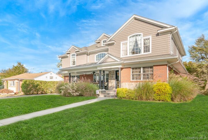 Property Photo:  87 East Street  NY 11040