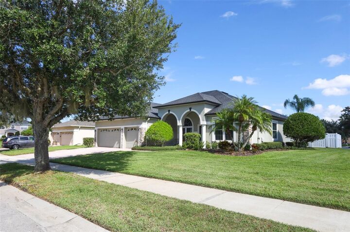 Property Photo:  2140 Turkey Oak Court  FL 32766