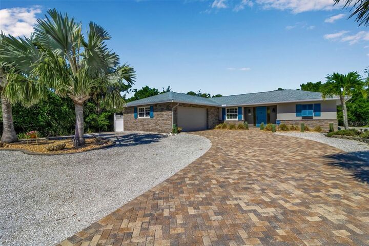 Property Photo:  307 Avenida De Paradisio  FL 34242