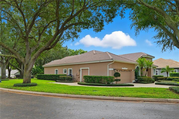 Property Photo: 357 Devon Place FL 32746